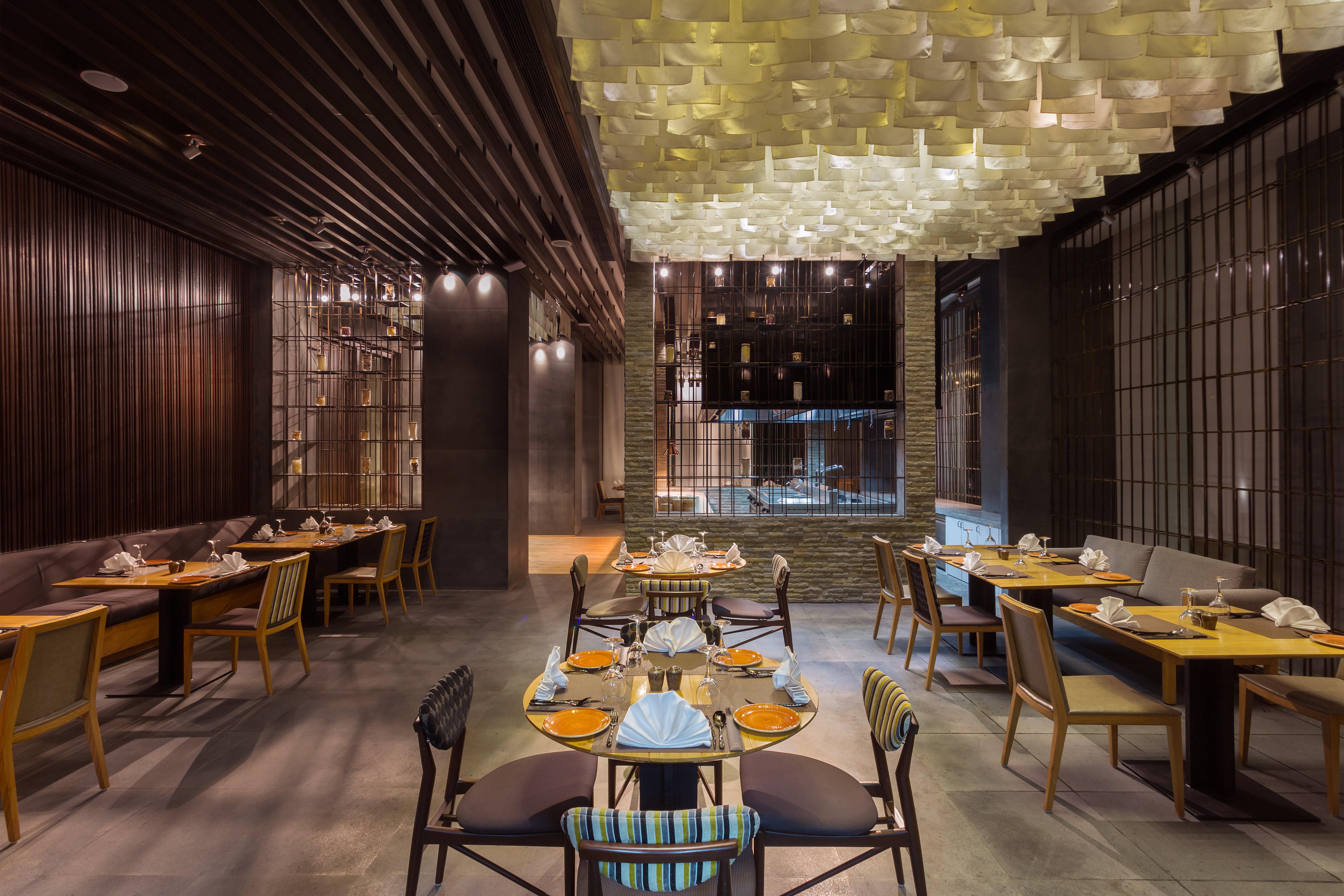 होटल Centre By Ihg 5*